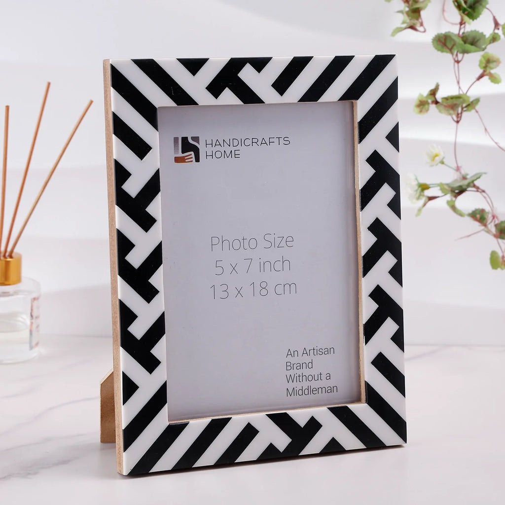 Picture Frame Avant Coco Collection Resin Inlay Black & White – 4x6, 5x7 & 8x10"